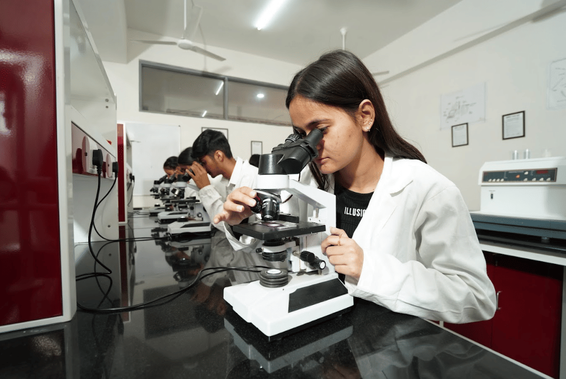 CGC University, Mohali Classrooms & Labs photo 28